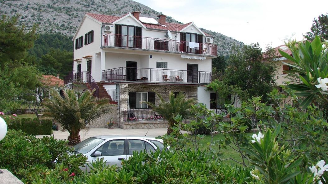 Apartmani i Sobe Luka Starigrad Paklenica (1)