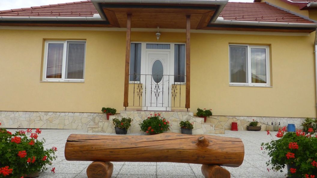 Napfény Apartman és Vendégház Egerszalók (1)