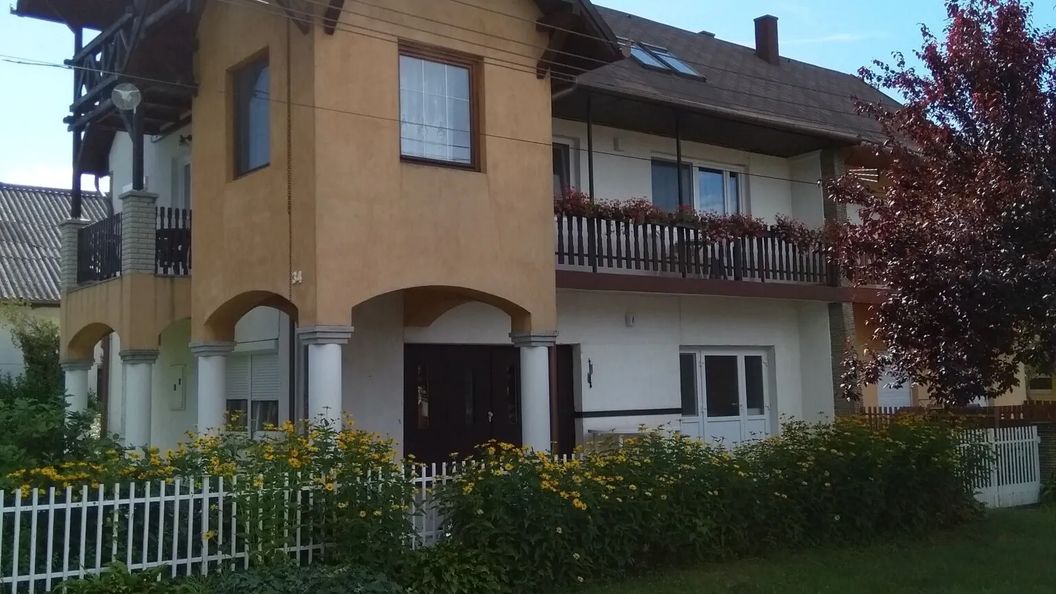 Edit Mama Apartmanja Balatonboglár (1)