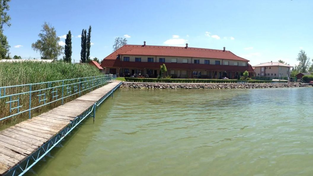 Hársas Apartmanház Balatonboglár (1)