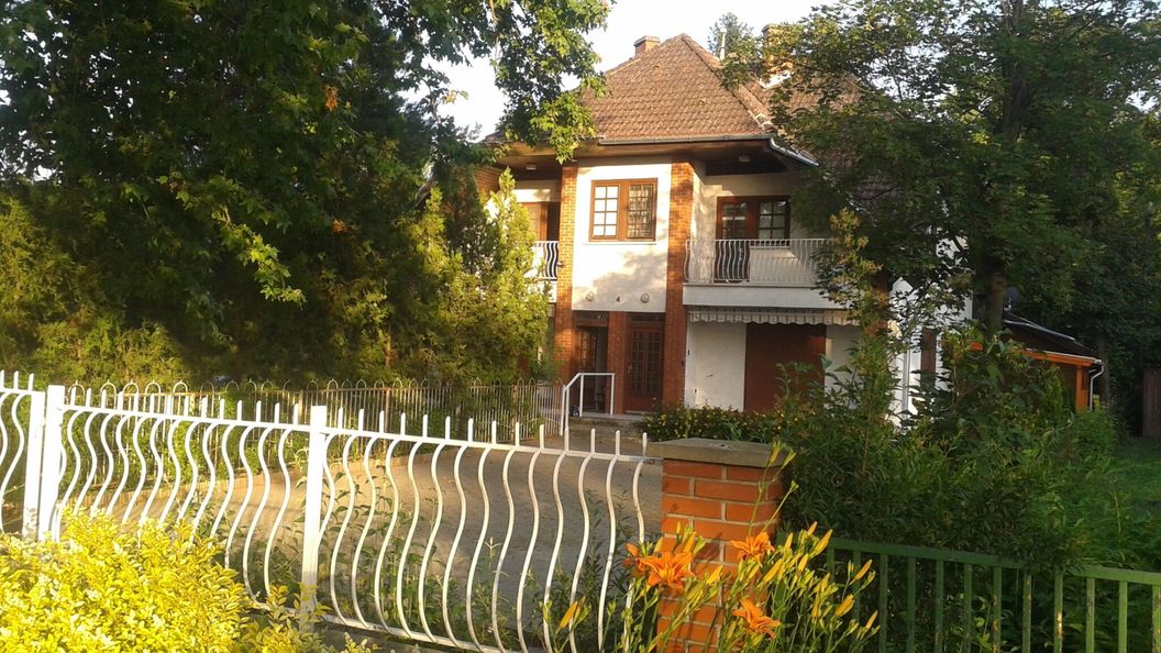 Napraforgó Apartmanok Balatonszemes (1)