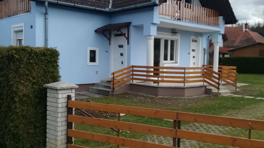Szekrény Apartman Lenti (1)