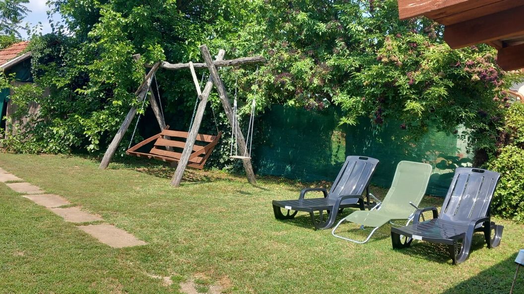 Virág Vendégház Abádszalók (1)