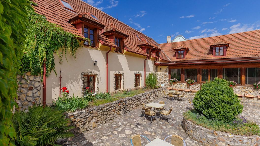 HOTEL BELLA Praha (1)