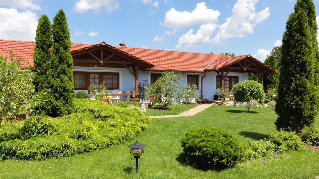 Familie Magyar Apartman Kék Ház Zalakaros (1)