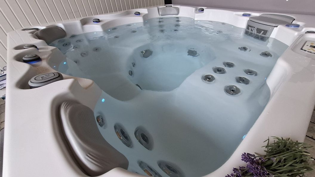 Borostyán Pihenőház Egerszalók (1)