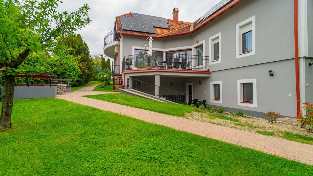 Kamilla Villa Balatonkenese (1)