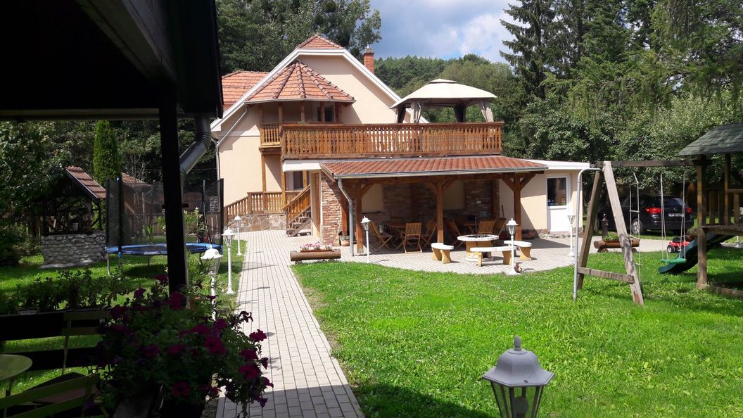 Szilvásvárad Camping & Apartman (1)