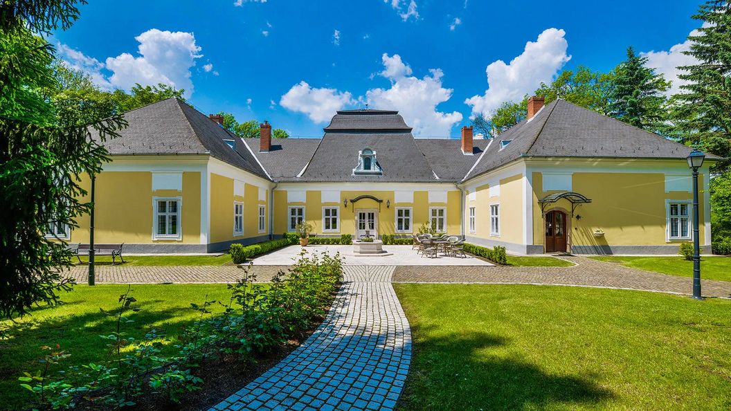 Prónay-kastély Alsópetény (1)