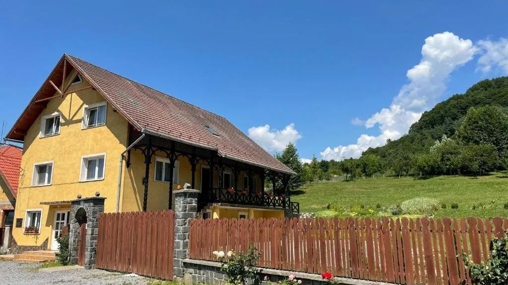 Pensiunea Kati Corund (1)