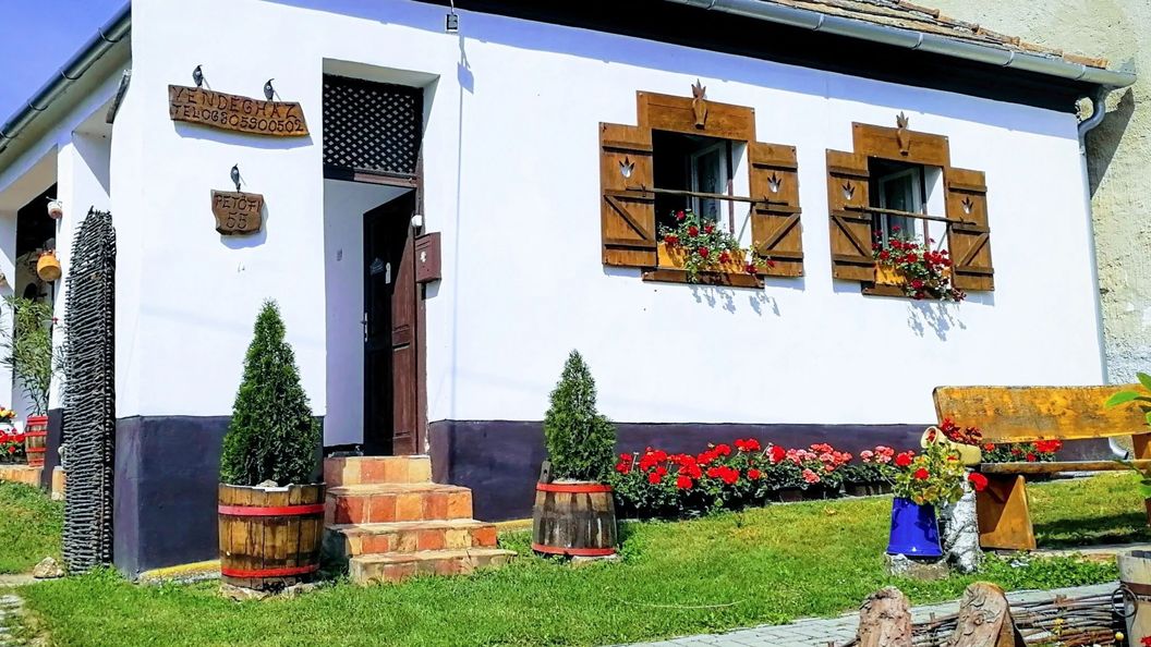 Bakonyi Kis-lak Bakonykoppány (1)