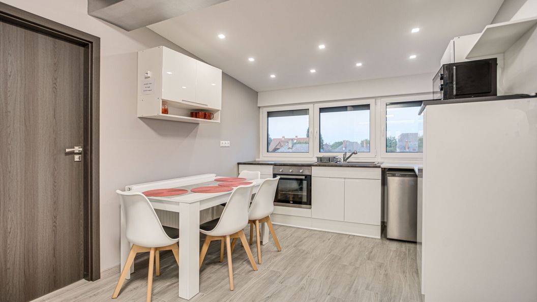 Magdi Vendégház A-B Celldömölk (1)