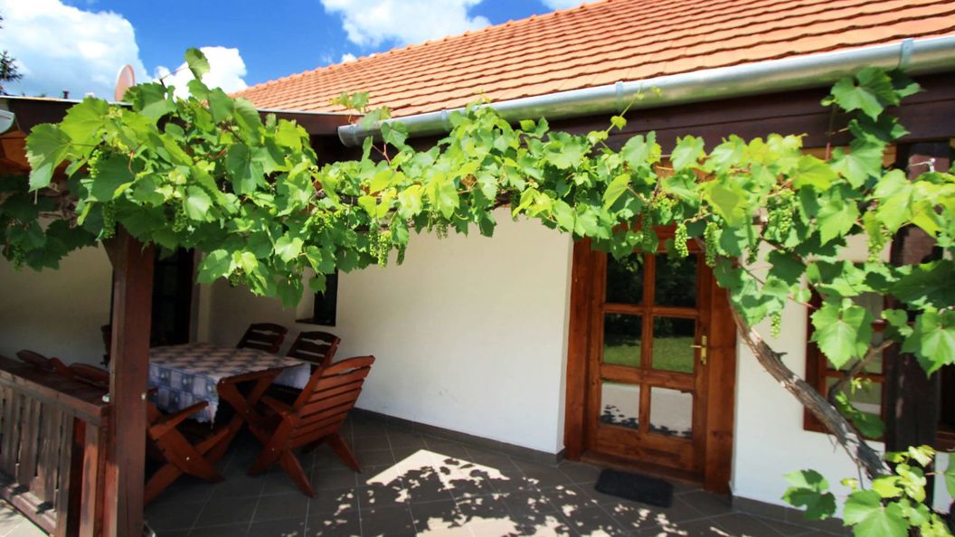 Lugas Vendégház Felsőtold (1)