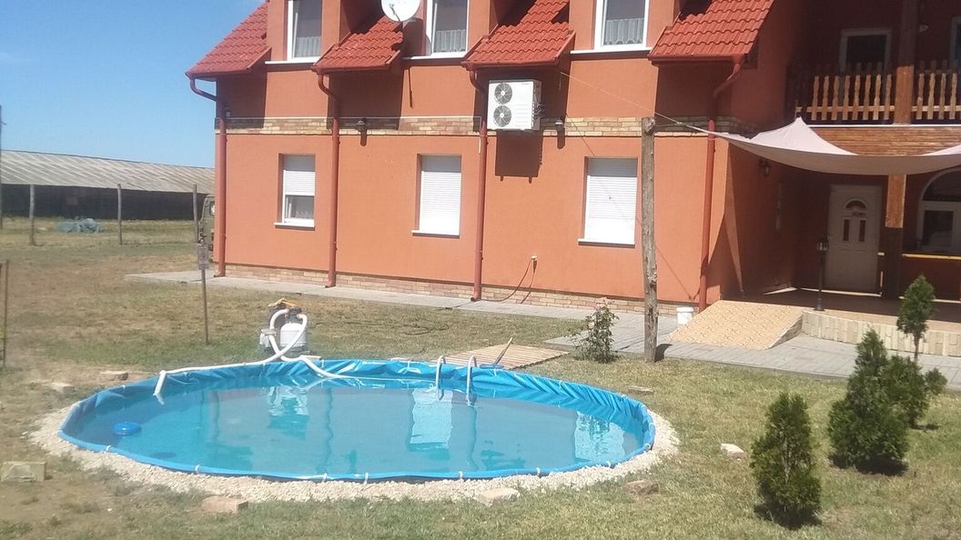 Csetáj Vendégház Hajós (1)