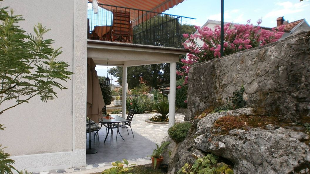 Vila Mirna Lovran (1)