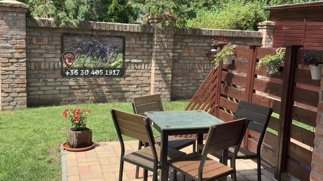 Cherry Apartmanház Sárvár (1)