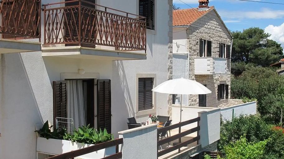 Apartmani Dimić Supetar (1)