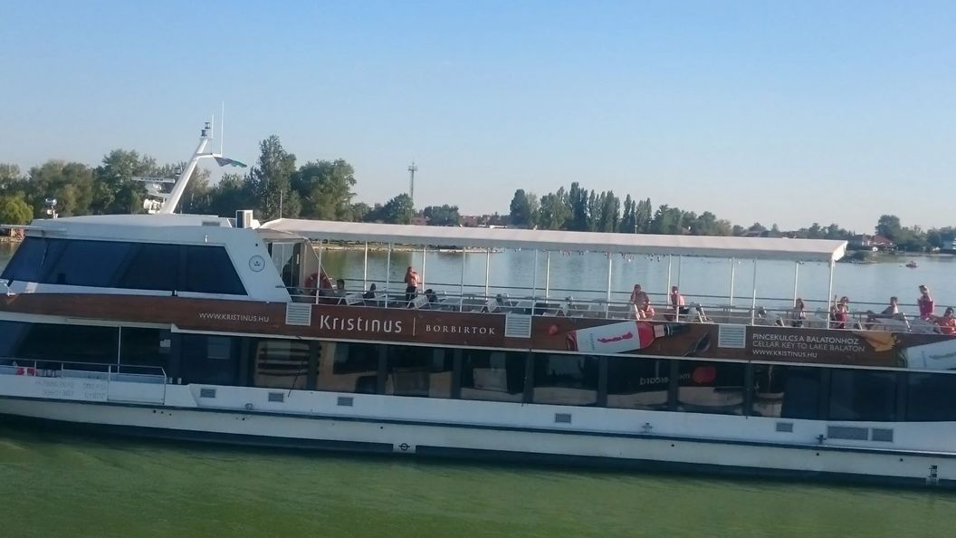 Centrum Apartmanház Balatonboglár (1)