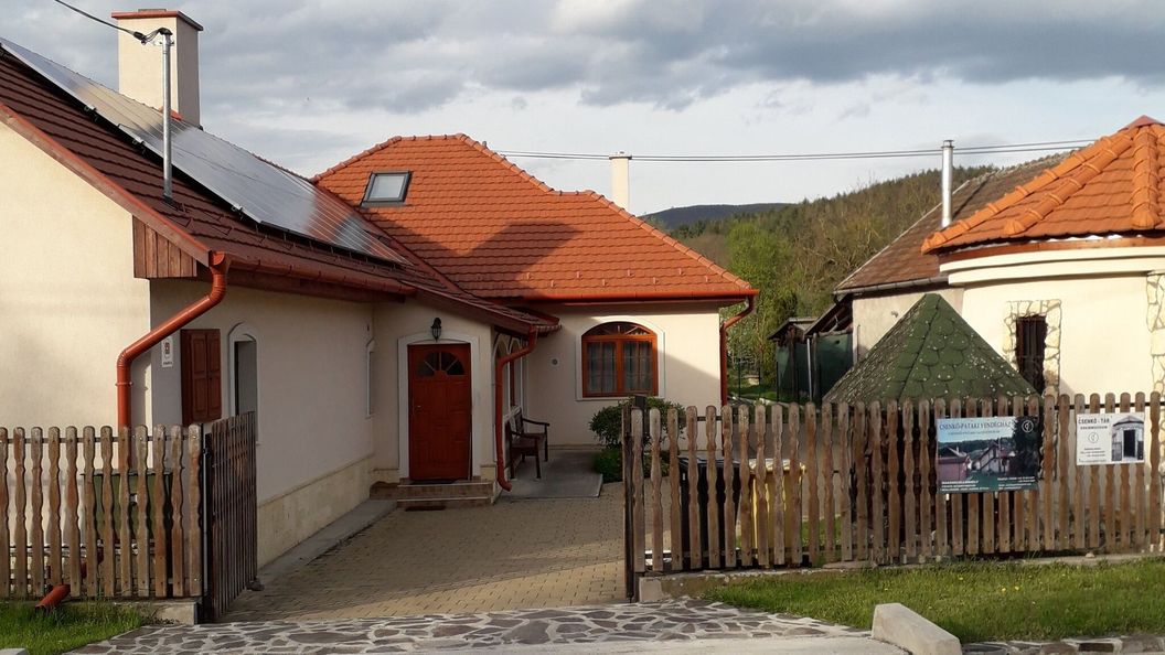 Csenkő-Pataki Vendégház Telkibánya (1)