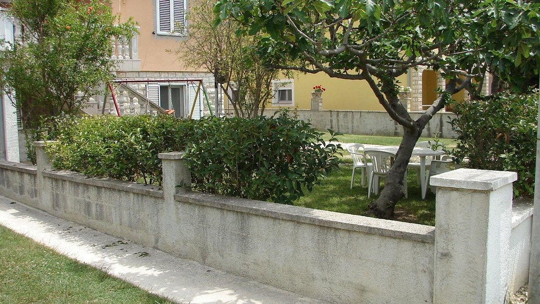 Apartmani Magdalena Ljubač Ražanac (1)