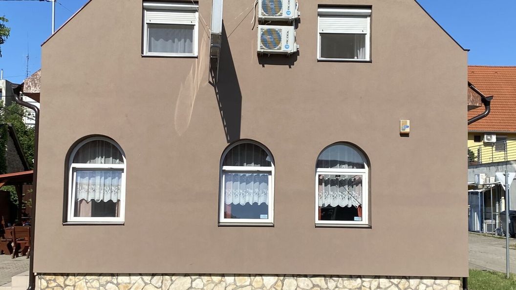 Fitt Magánszálláshely Sásd (1)