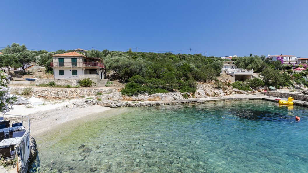 Apartments Davorka Gdinj (1)