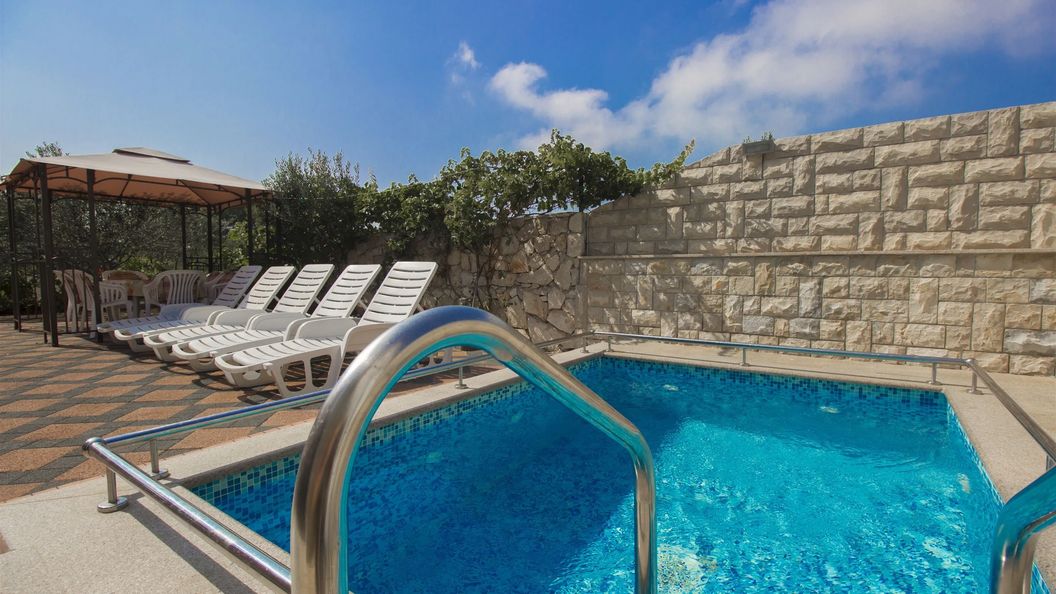 Apartments Lenija Jadrija (1)