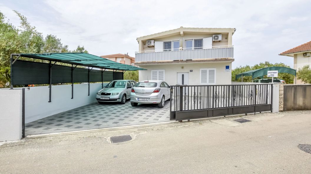 Apartment Kucinic Rogoznica (1)