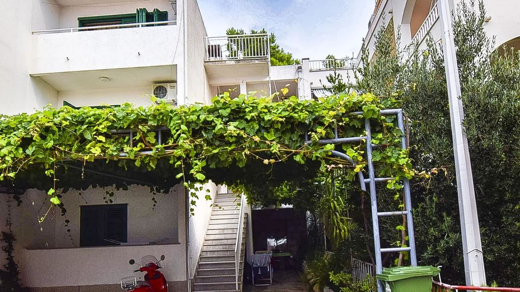 Apartments and Room Nevenka Makarska (1)