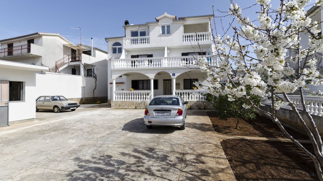 Apartments Mime Pirovac (1)