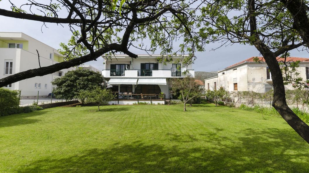 Apartments Katja Trogir (1)