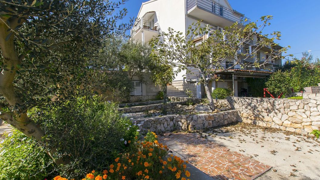 Apartments Irena Tkon (1)