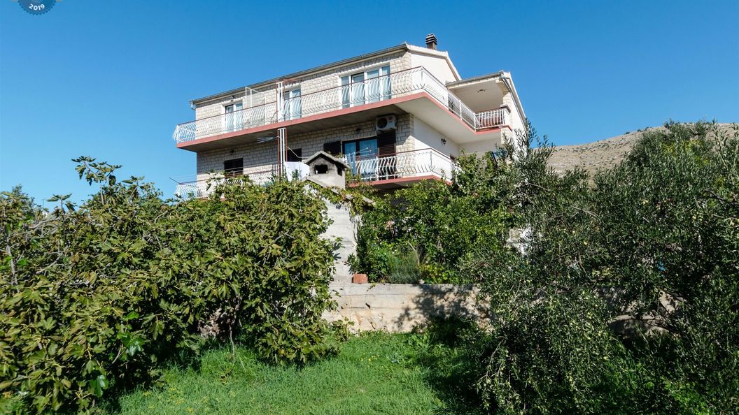 Apartments Zdenka Grebastica (1)