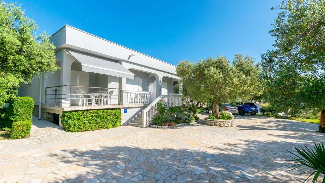 Apartments Anka Kampor (1)