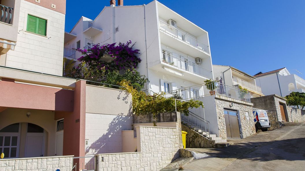 Apartments Rada Tisno (1)