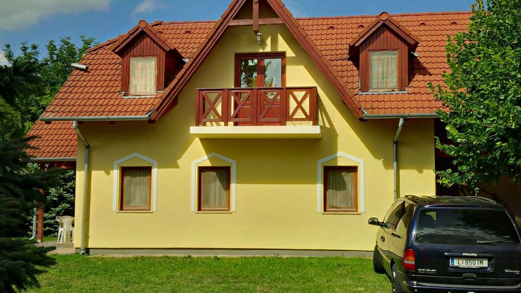 Héder Apartmanház Vonyarcvashegy (1)