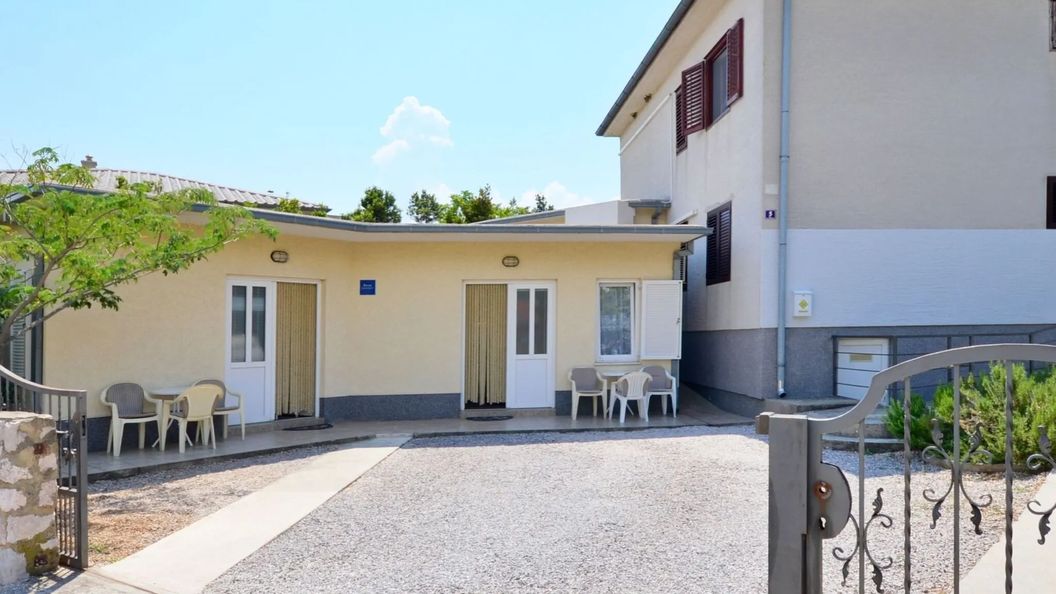 Apartments Branimir Novi Vinodolski (1)