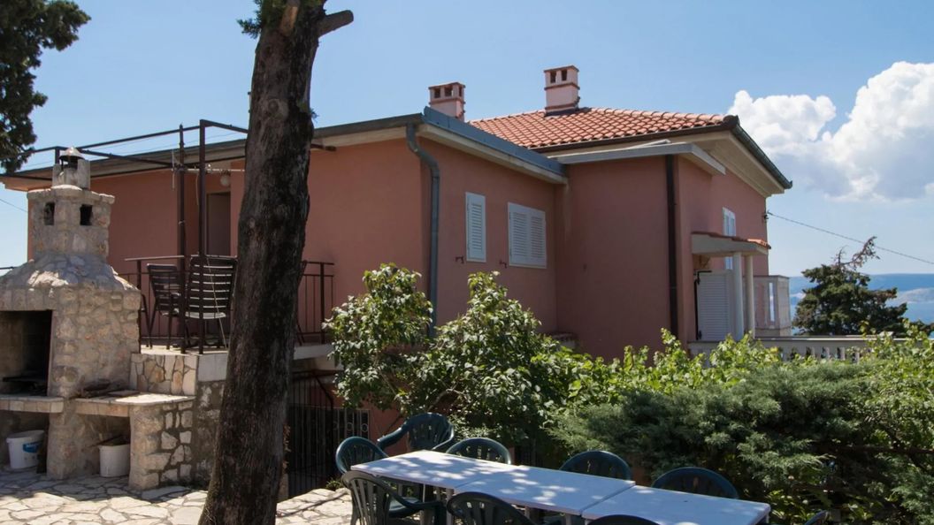 Apartments Josip by the sea Novi Vinodolski (1)