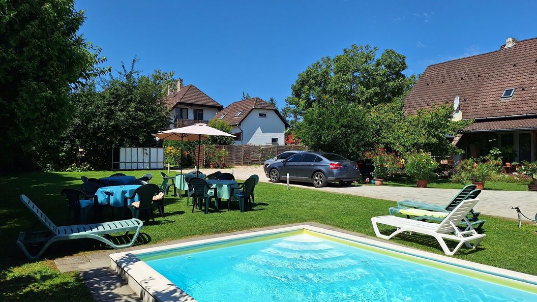 Sárga Margaréta Apartman Balatonlelle (1)