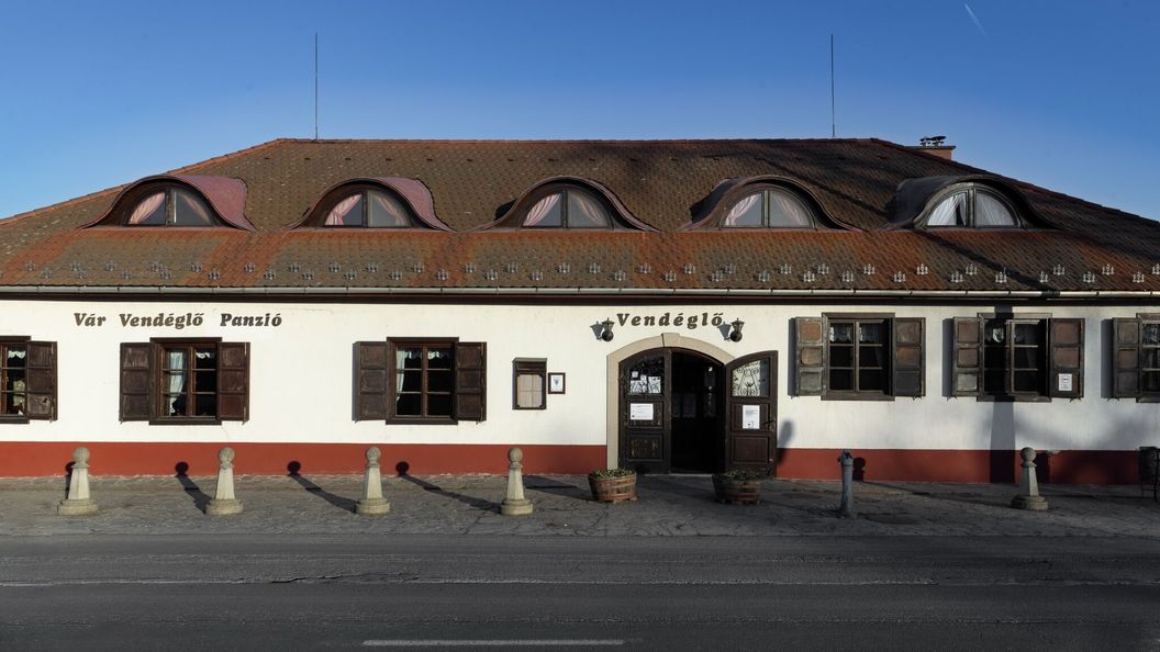 Vár Vendéglő Panzió Sárospatak (1)