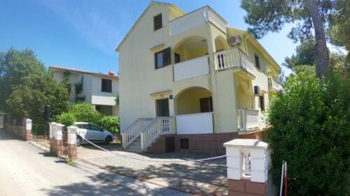 Apartmani Stanko Petrčane (1)