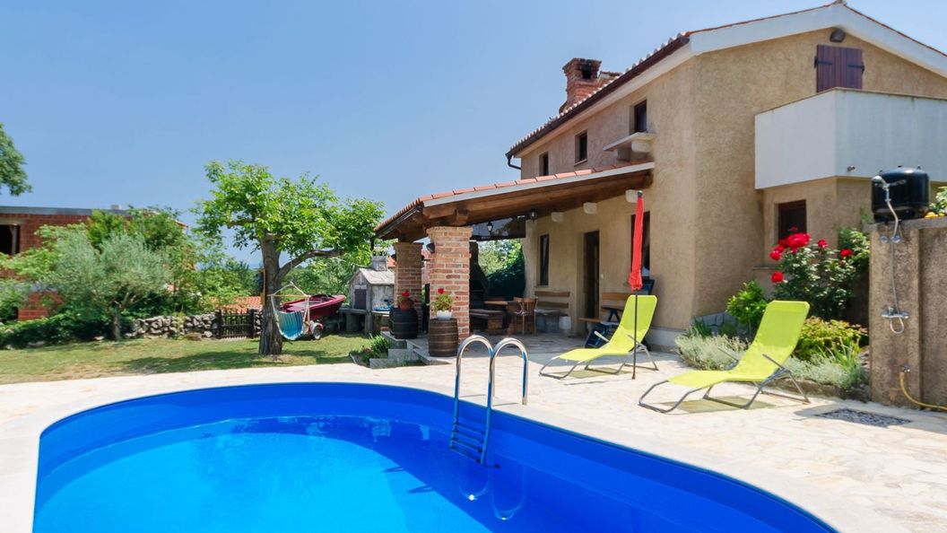 House Poljica with a pool (1)