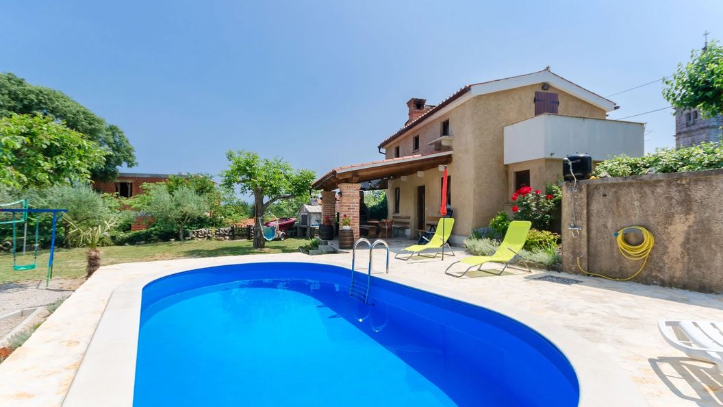 House Poljica with a pool (1)