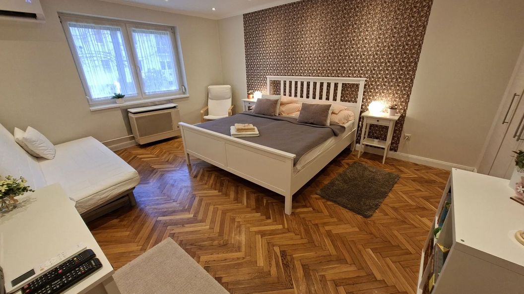 Csenge Apartman Eger (1)