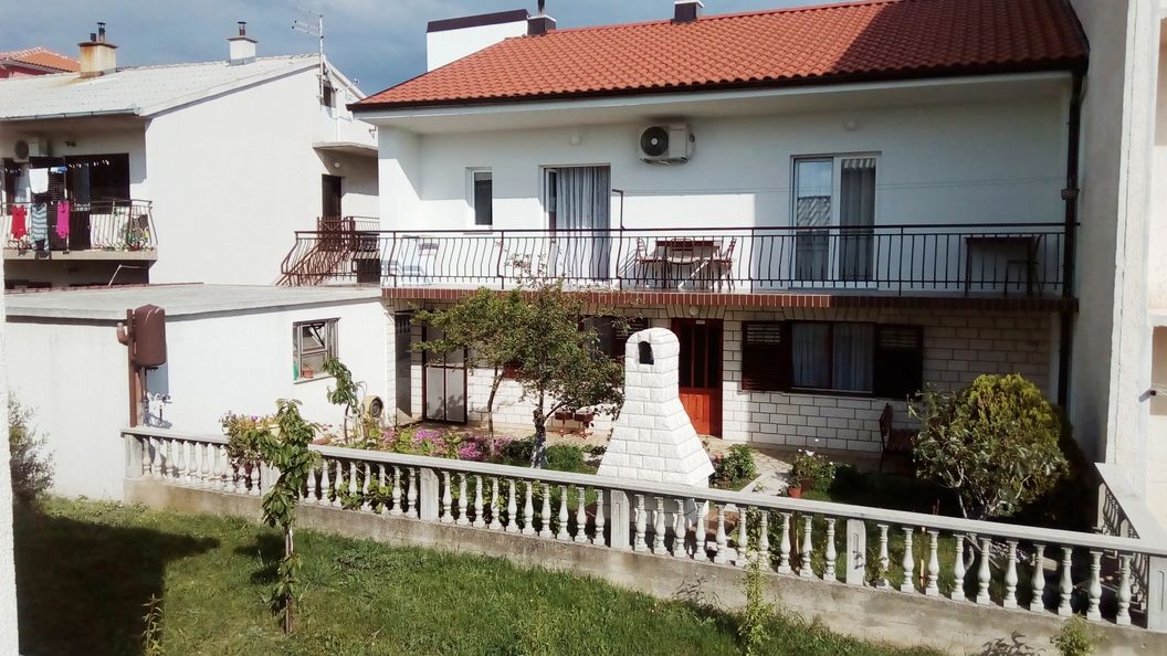 Apartmanok Parkolóhellyel Senj - 7475 (1)
