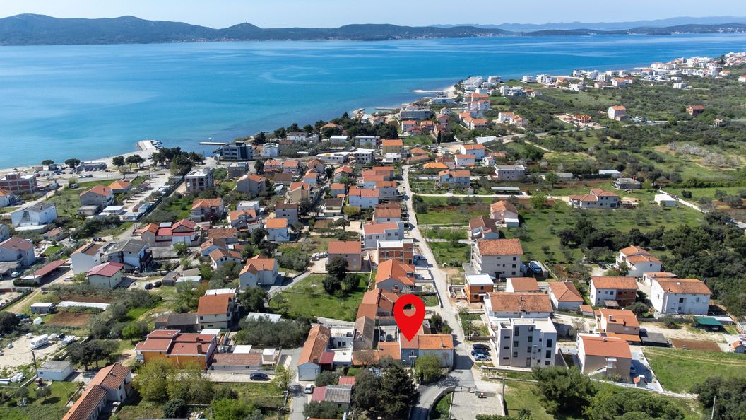 Ház Családok Részére Parkolóhellyel Sukosan, Zadar - 6123 Sukošan (1)