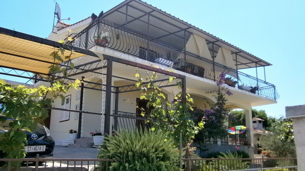 Apartmanok Parkolóhellyel Kanica, Rogoznica - 11818 Kanica (1)