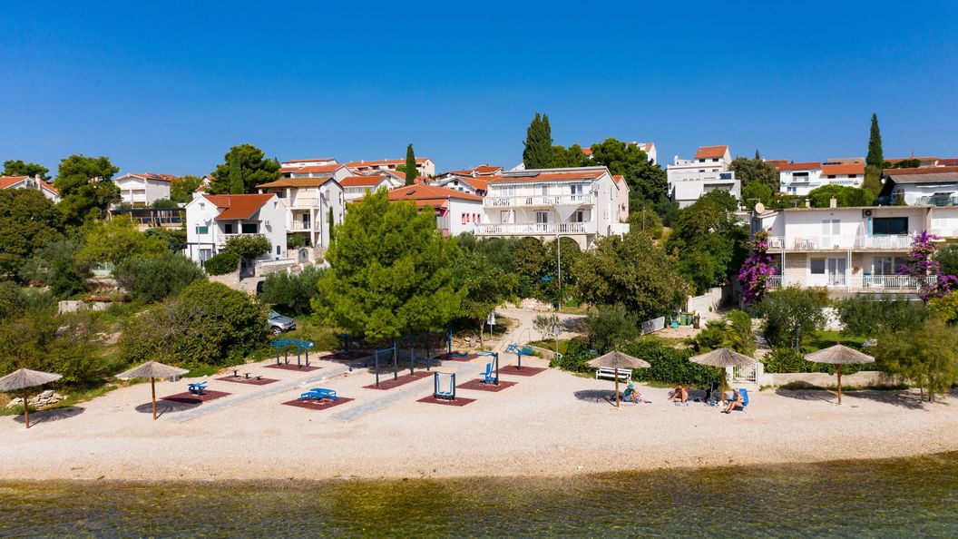 Apartmanok A Tenger Mellett Pirovac, Sibenik - 6447 Pirovac (1)