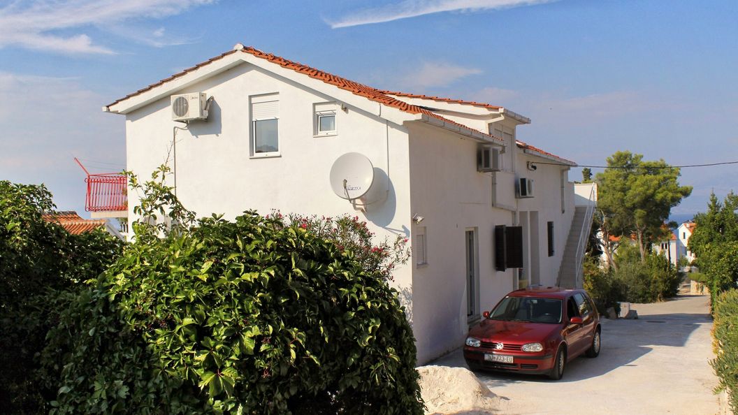Apartmanok Parkolóhellyel Sutivan, Brac - 5629 Sutivan (1)