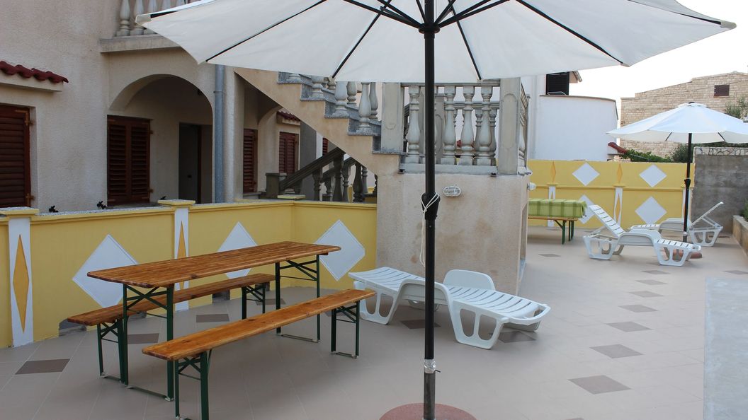 Apartmanok Parkolóhellyel Pag - 6535 (1)